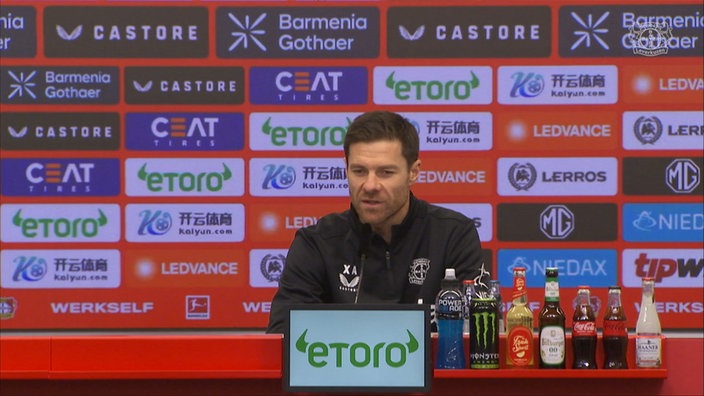 Xabi Alonso auf der PK vor dem Spiel gegen Dortmund