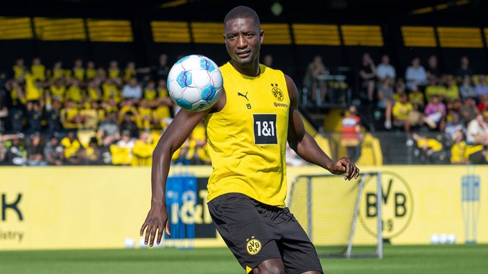 Serhou Guirassy von Borussia Dortmund beim öffentlichen Training