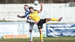 Szene aus dem Regionalliga-Spiel zwischen Eintracht Hohkeppel und dem MSV Duisburg.