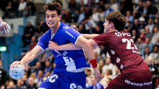 Julian Köster (links) vom VfL Gummersbach.
