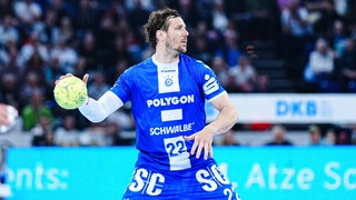 Kentin Mage mit dem Ball