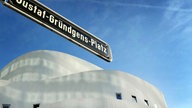 Der Gustaf-Gründgens-Platz vor dem Schauspielhaus in Düsseldorf