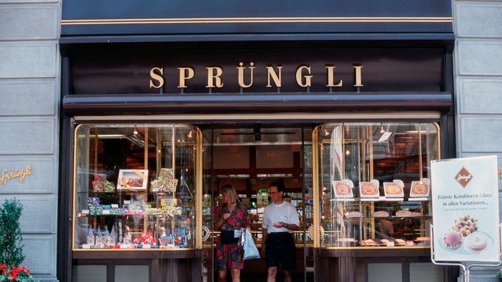 Eingang der Confiserie Sprüngli in Zürich