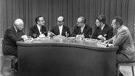 v. l.: H. A. von Heintze, Hassan Suliak, Jan Wintraecken, Werner Höfer, Alain Clement und Richard C. Hottelet