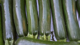 Zucchini auf dem Wochenmarkt